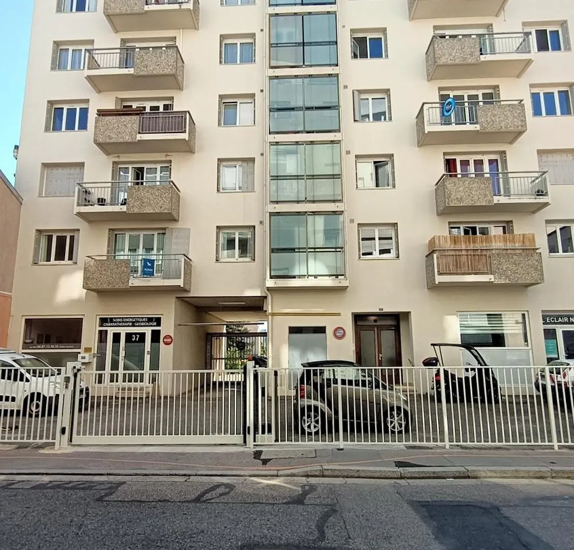 Charmant 3 pièces 10 min de Lyon Villeurbanne 0*,